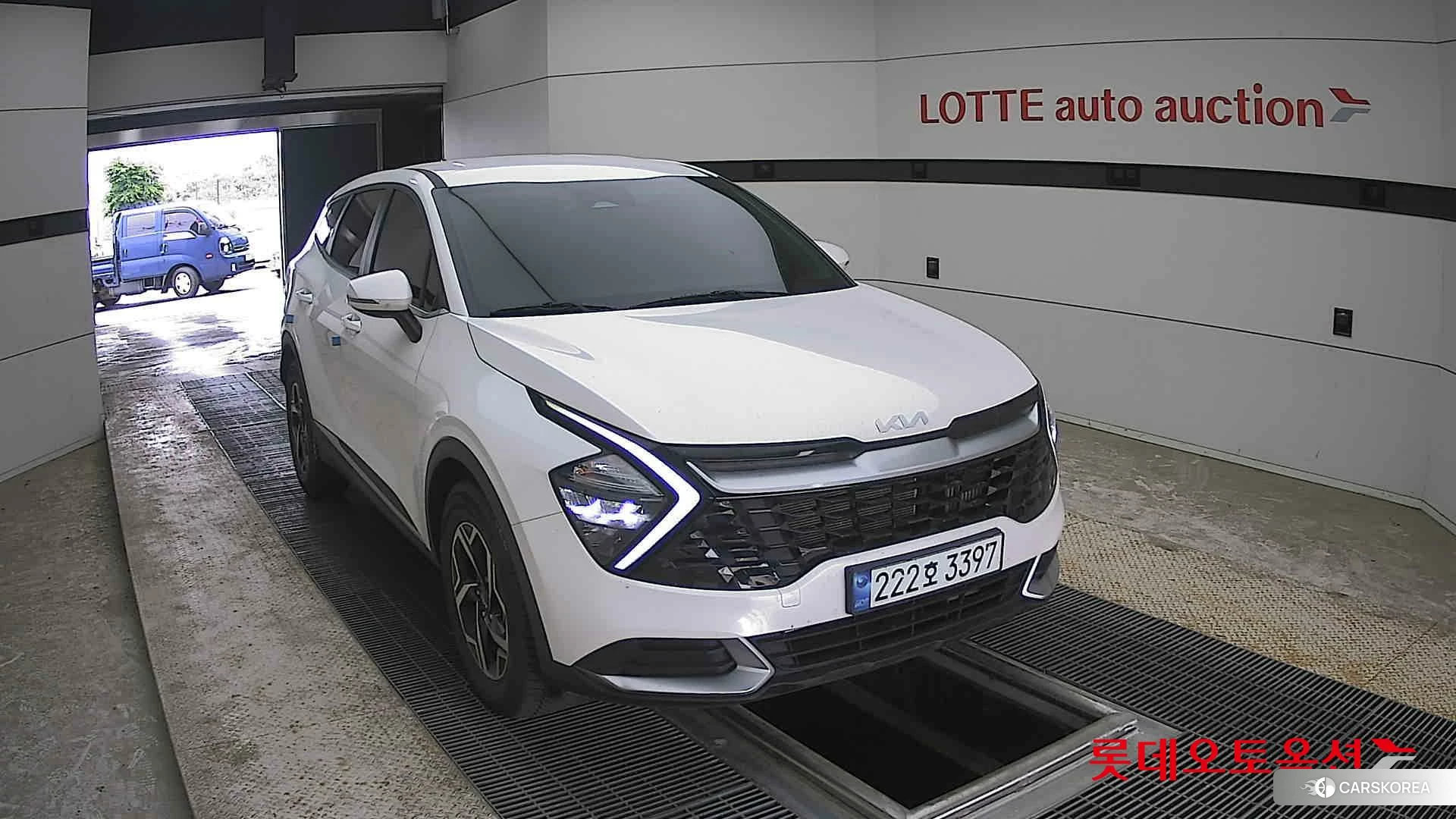 Kia Sportage 2024 Snow White Pearl из Кореи, фото 6