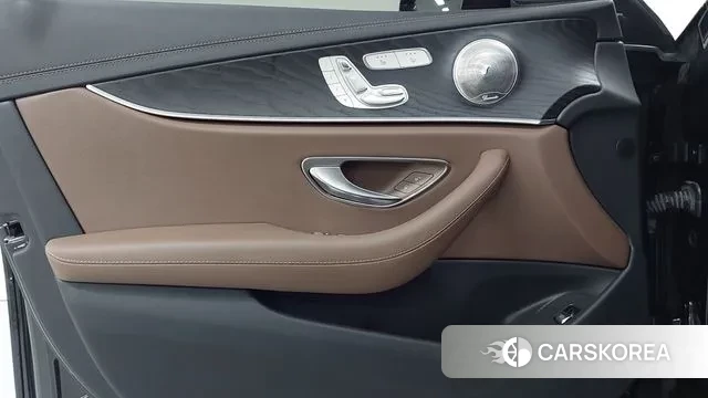 Mercedes-Benz E-Class W213 2023 Серый из Кореи, фото 6