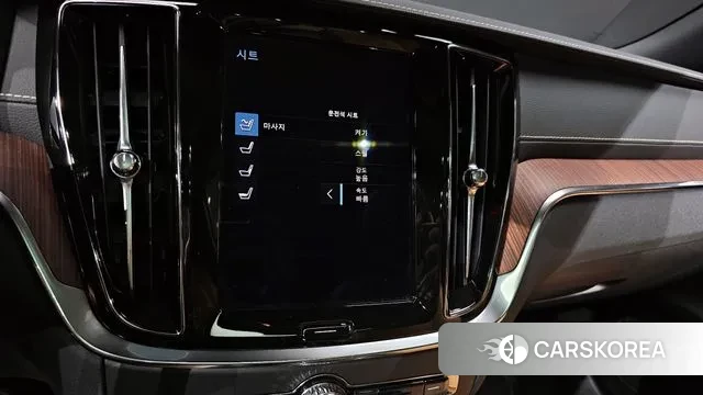 Volvo V60 Cross-Country 2nd Generation 2022 Белый из Кореи, фото 6