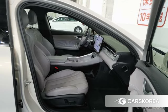 Roewe M7 DMH 2025 Темно-серый из Китая, фото 6