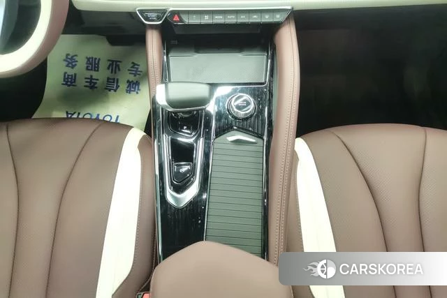 Geely Automobile Xingyue L 2024 Темно-серый из Китая, фото 6
