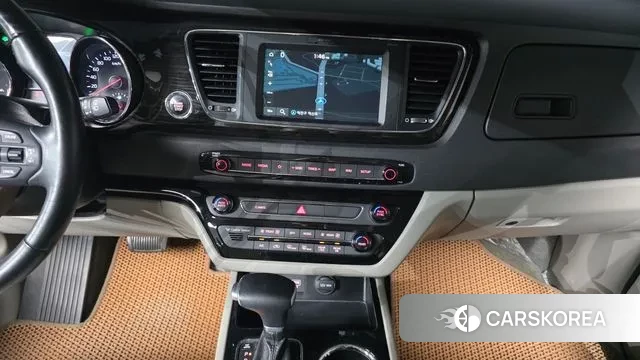 Kia The New Carnival 2019 Серебряный из Кореи, фото 6