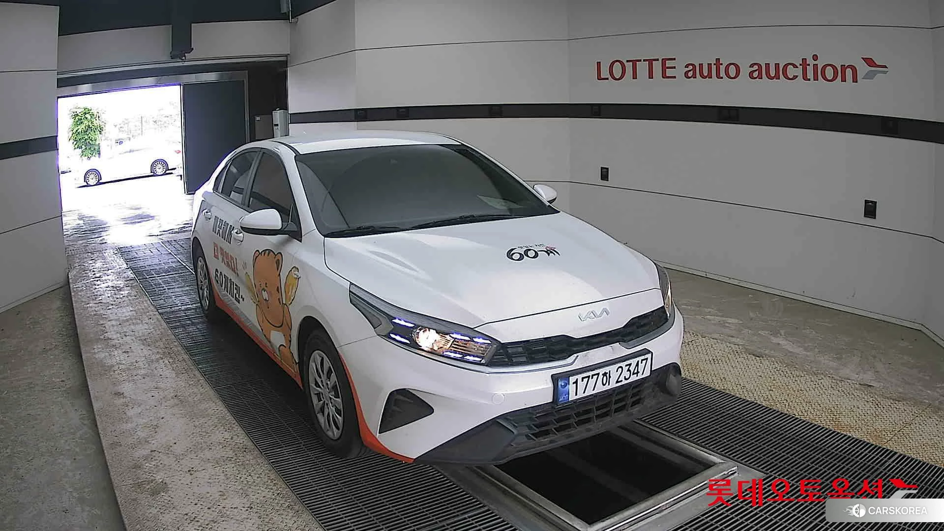 Kia K3 2024 Snow White Pearl из Кореи, фото 6