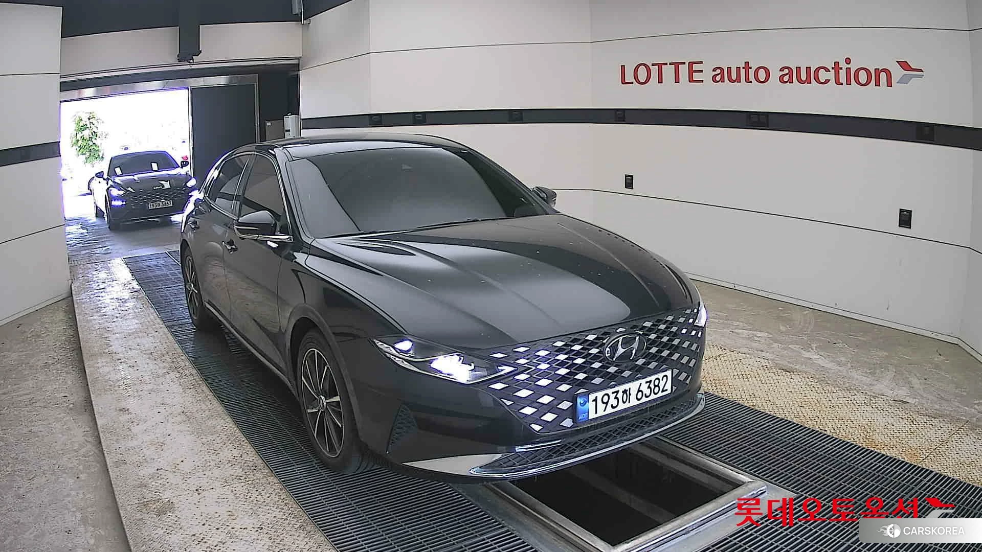 Hyundai Grandeur 2022 Midnight Black Pearl из Кореи, фото 6