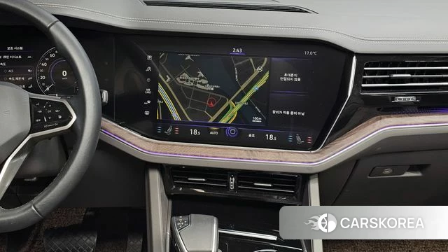 Volkswagen Touareg 3rd generation 2023 Белый из Кореи, фото 6