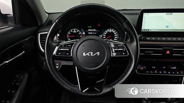 Kia Seltos 2022 Белый из Кореи, фото 6