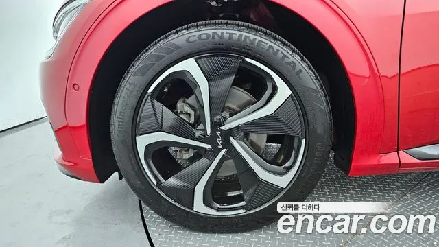 Kia EV6 2023 Красный из Кореи, фото 6