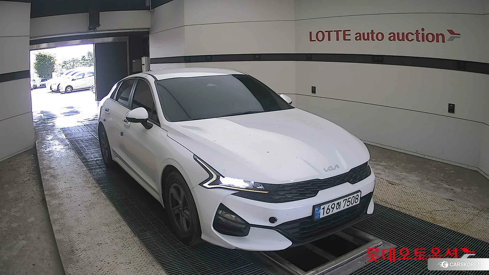 Kia K5 2022 Snow White Pearl (optional) из Кореи, фото 6
