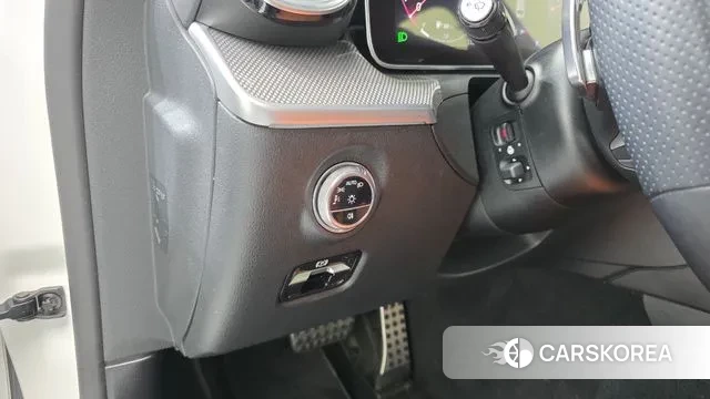 Mercedes-Benz C-Class W206 2022 Белый из Кореи, фото 6