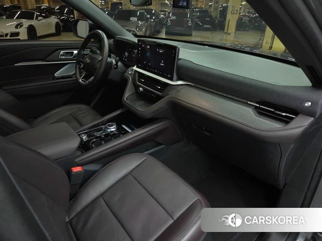 Ford Explorer 6th Generation 2025 Серый из Кореи, фото 6