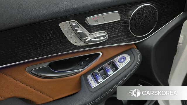 Mercedes-Benz GLC-Class X253 2021 Белый из Кореи, фото 6