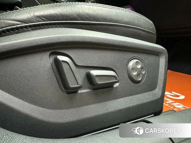 Audi Q2L 2020 Темно-серый из Китая, фото 6