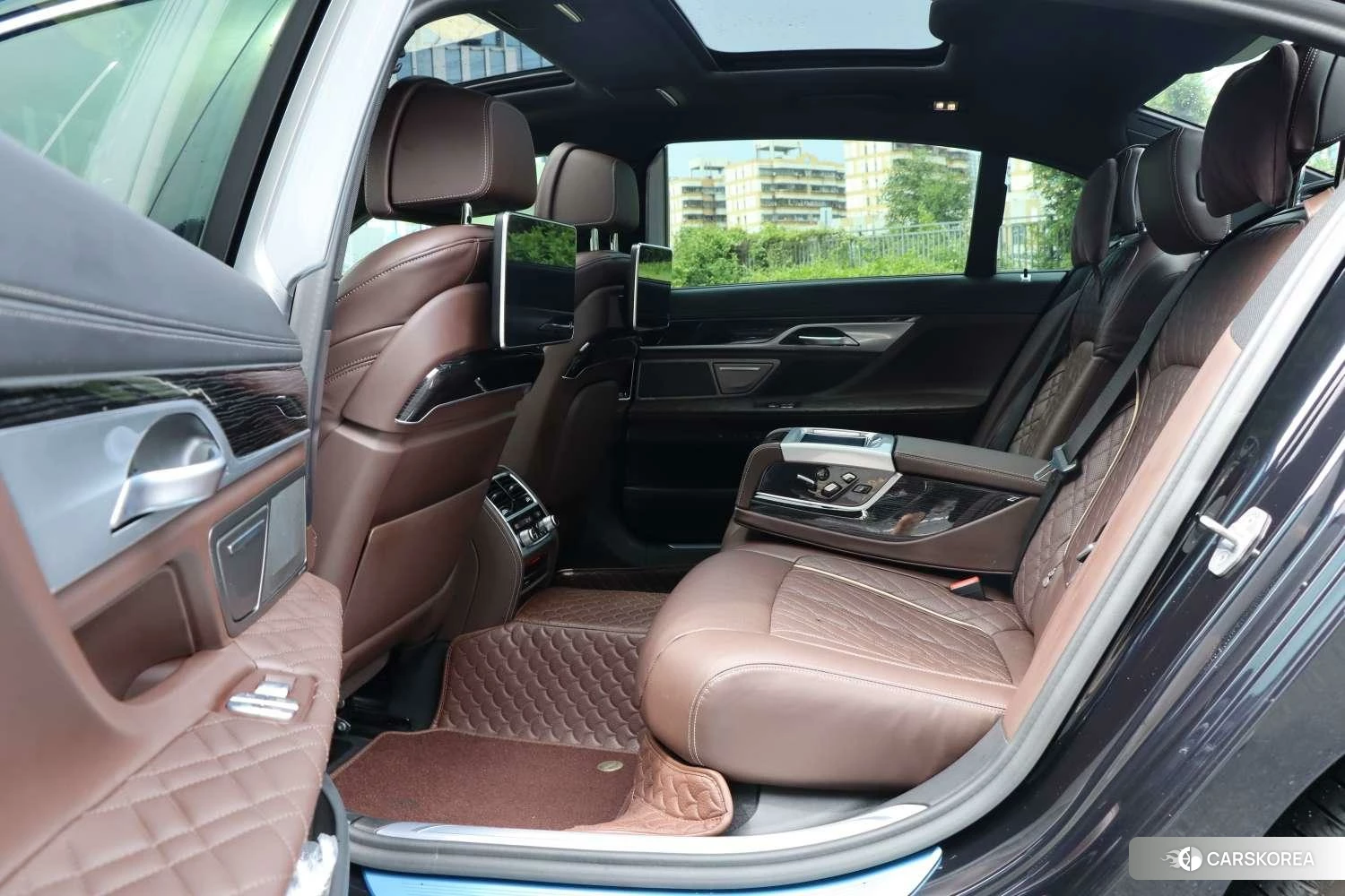 BMW 7 series 2021 Черный из Китая, фото 6