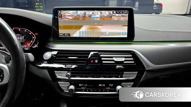 BMW 5 Series (G30) 2022 Серебристо-серый из Кореи, фото 6