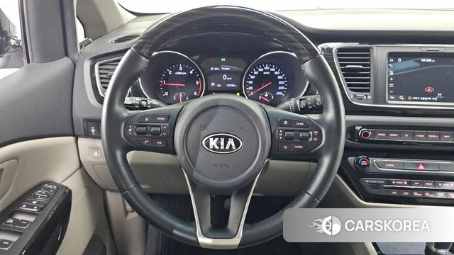 Kia The New Carnival 2019 Серебряный из Кореи, фото 6