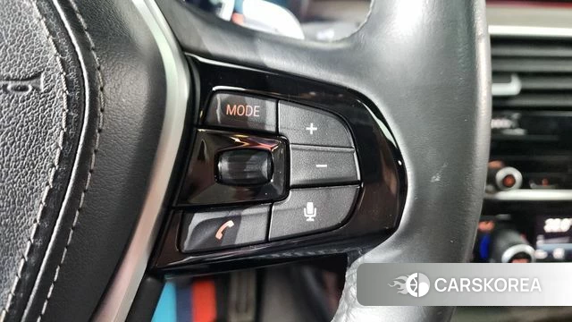 BMW 5 Series (G30) 2018 Серебристо-серый из Кореи, фото 6