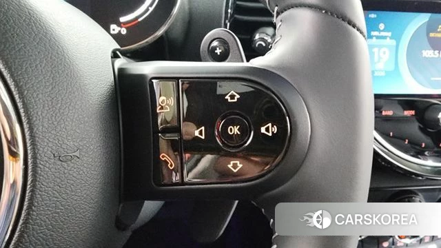 Mini Cooper S Clubman 2023 Красный из Кореи, фото 6