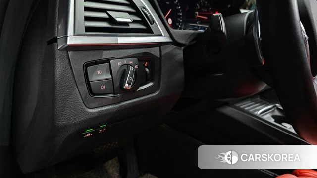 BMW 3 Series (F30) 2018 Белый из Кореи, фото 6