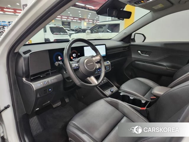 Hyundai Kona (SX2) 2024 Белый из Кореи, фото 6