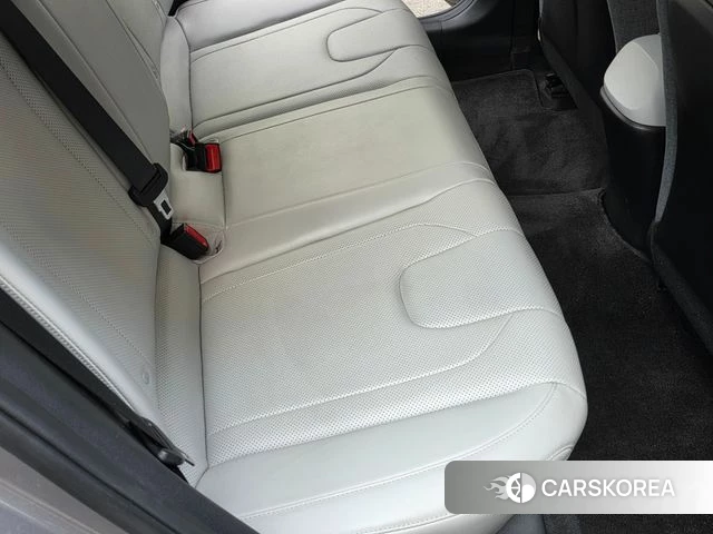 Hyundai Avante (CN7) 2021 Серебристо-серый из Кореи, фото 6