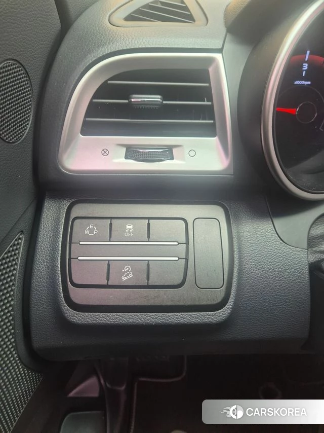 Ssangyong Tivoli Armor 2019 Серебряный из Кореи, фото 6