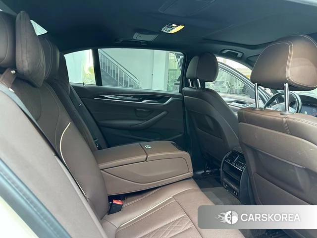 BMW 5 series 2021 Белый из Китая, фото 6