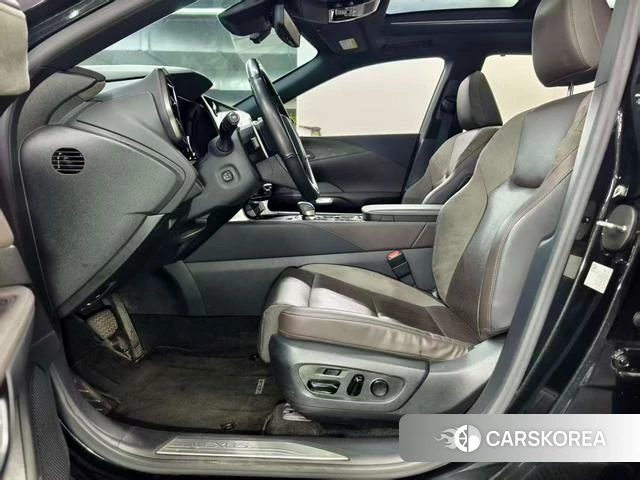 Lexus RX PHEV 2023 Черный из Китая, фото 6