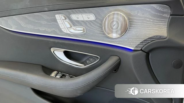 Mercedes-Benz E-Class W213 2022 Белый из Кореи, фото 6