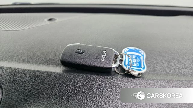 Kia Sportage 5th Generation 2023 Белый из Кореи, фото 6