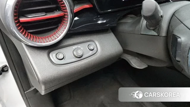 Chevrolet (GM Daewoo) Trax Crossover 2023 Белый из Кореи, фото 6