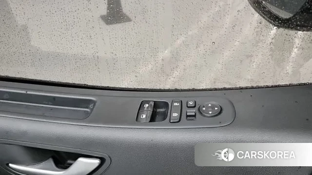 Hyundai Staria 2023 Белый из Кореи, фото 6