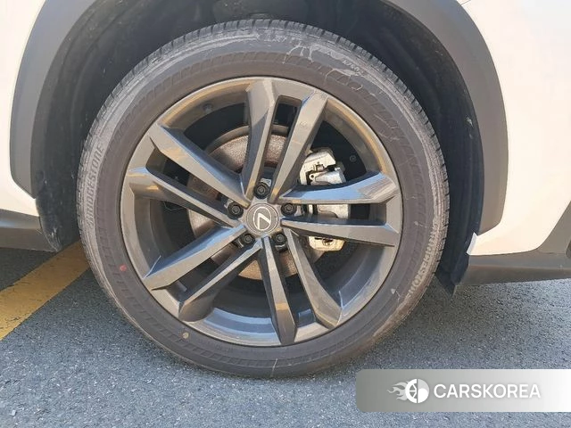 Lexus NX350h Second generation 2025 Белый из Кореи, фото 6