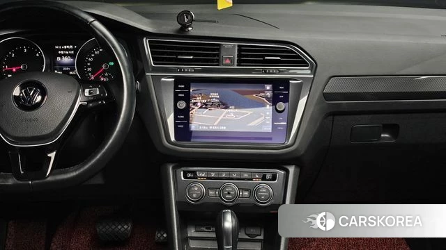 Volkswagen Tiguan second Generation 2018 Белый из Кореи, фото 6