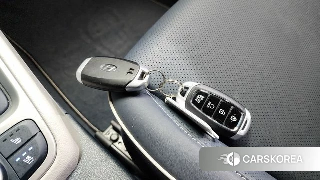 Hyundai Venue 2023 Белый из Кореи, фото 6