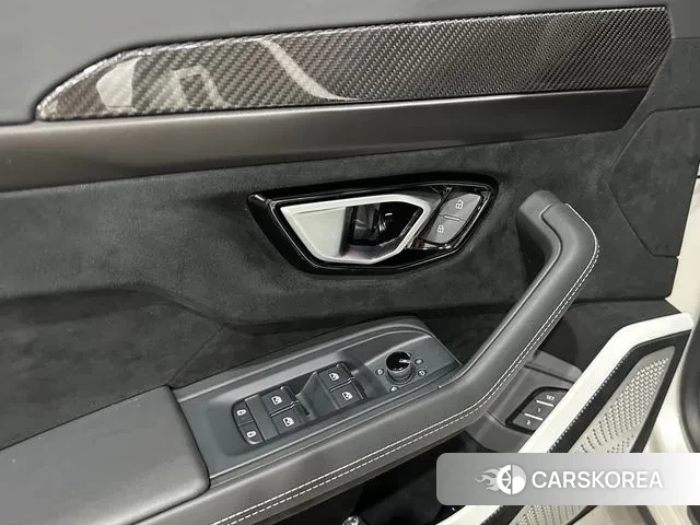 Lamborghini Urus 2024 Белый из Кореи, фото 6