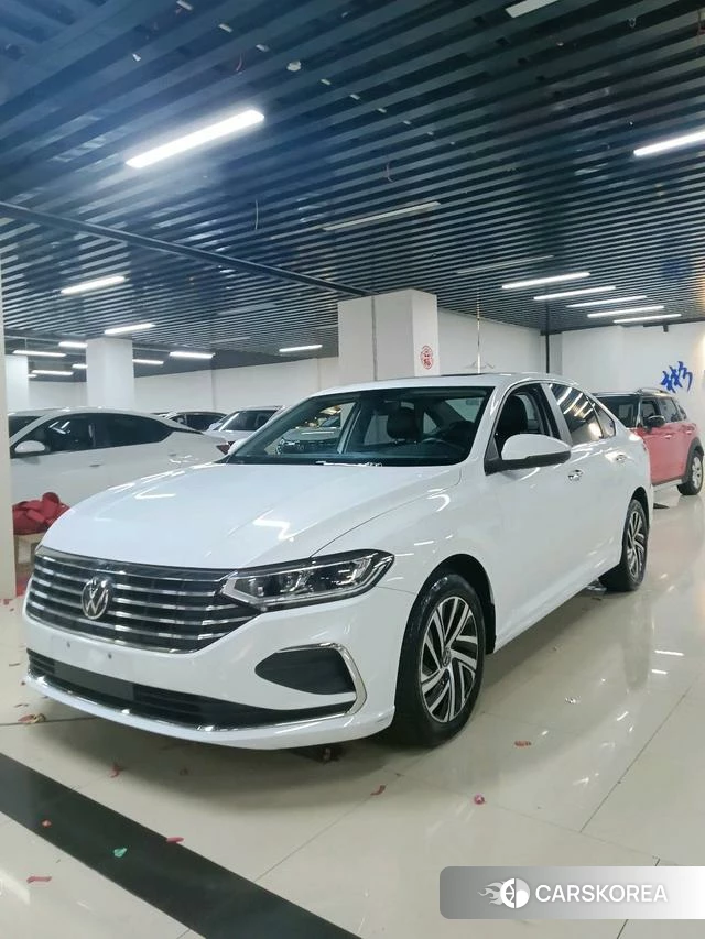 Volkswagen Lavida 2023 Белый из Китая, фото 6