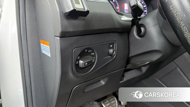 Volkswagen Tiguan Allspace 2018 Белый из Кореи, фото 6