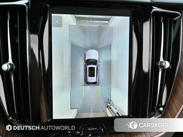 Volvo XC60 second Generation 2023 Белый из Кореи, фото 6