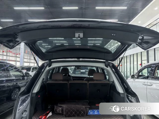 Audi Q7 2021 Черный из Китая, фото 6
