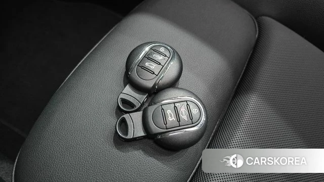 Mini Cooper 2024 Черный из Кореи, фото 6