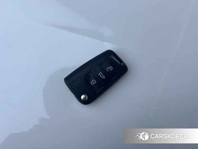 Volkswagen Polo 2022 Белый из Китая, фото 6