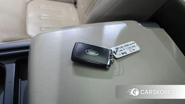 Land Rover Defender (L663) 2022 Белый из Кореи, фото 6