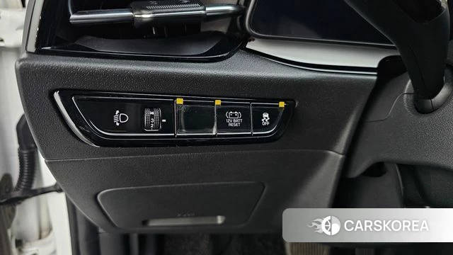 Kia Di Ol Nu Niro 2023 Белый из Кореи, фото 6