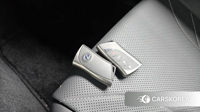 Lexus ES300h 7th generation 2021 Серый из Кореи, фото 6