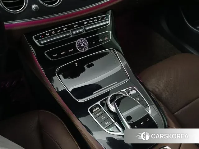 Mercedes-Benz E-Class W213 2018 Белый из Кореи, фото 6