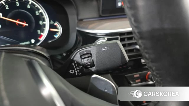 BMW 5 Series (G30) 2018 Синий из Кореи, фото 6
