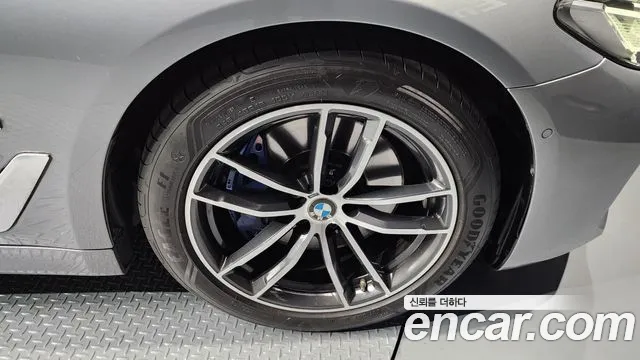 BMW 5 Series (G30) id 2681459 из Кореи 6