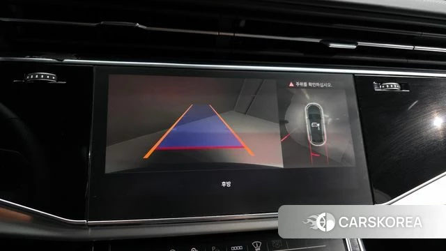 Audi Q8 (4M) 2025 Черный из Кореи, фото 6