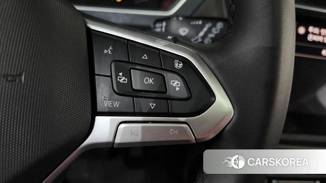 Volkswagen Tiguan second Generation 2021 Белый из Кореи, фото 6