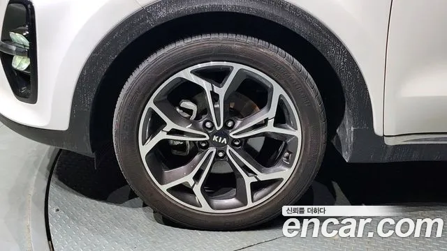 Kia Sportage The Bold 2019 Белый из Кореи, фото 6